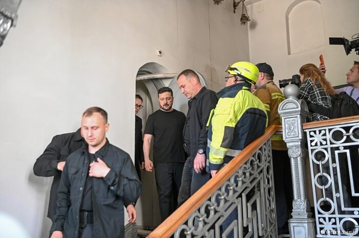 Святиня під ударом: Митрополит Епіфаній з Президентом України відвідали пошкоджену Києво-Печерську Лавру